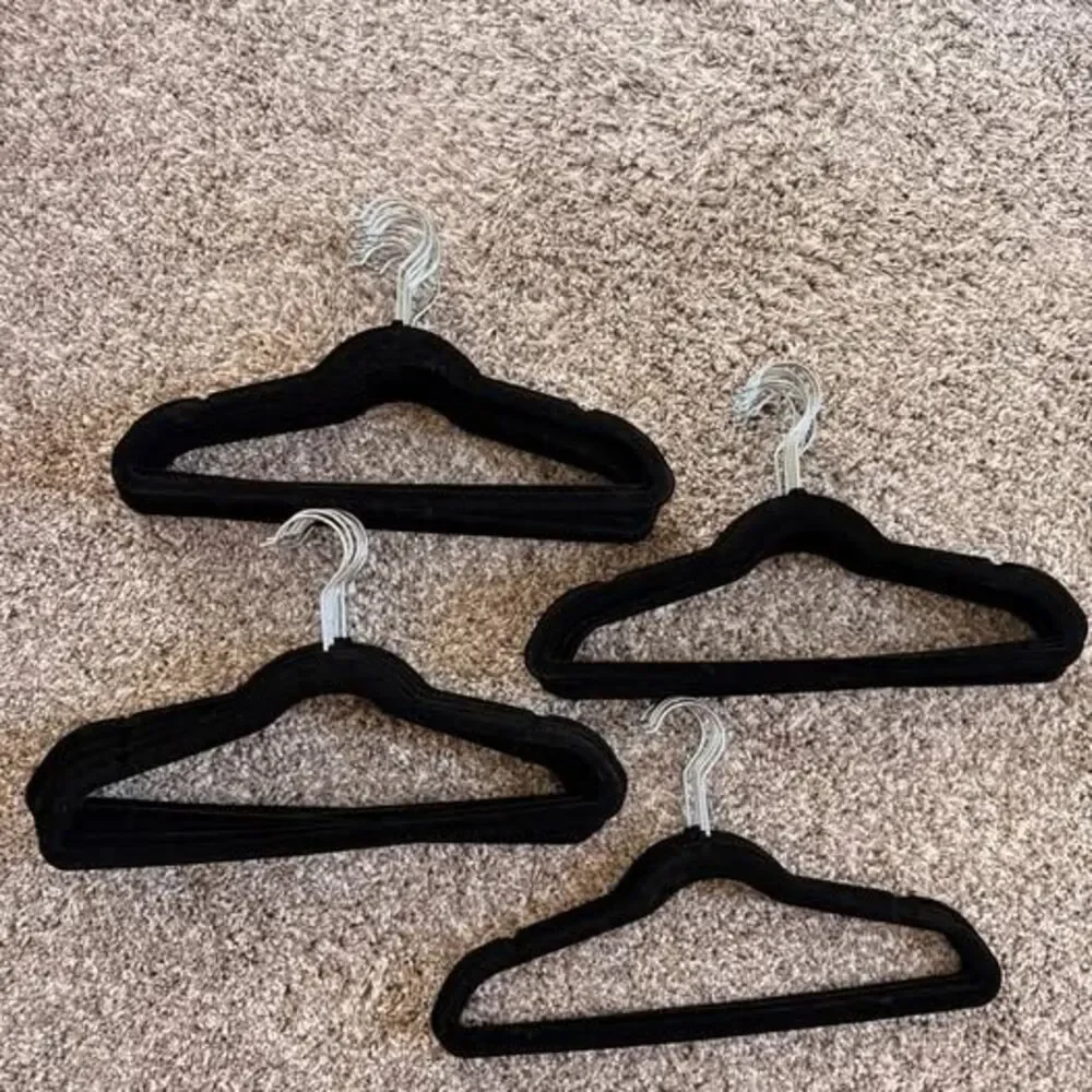 35 Felt hangers smaller size